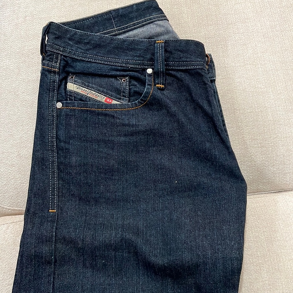 Diesel Larkee Jeans. Dark Blue premium denim.